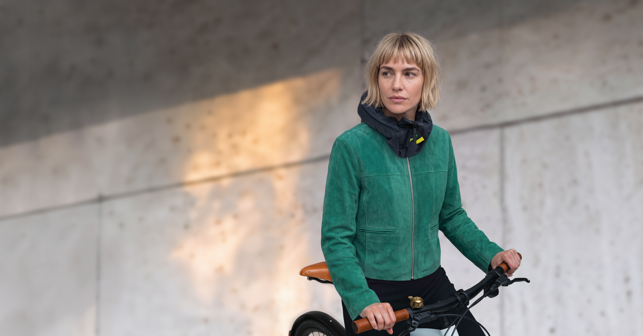 Airbag for urban cyclists